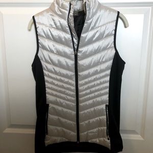 Slim fitted vibrant vest